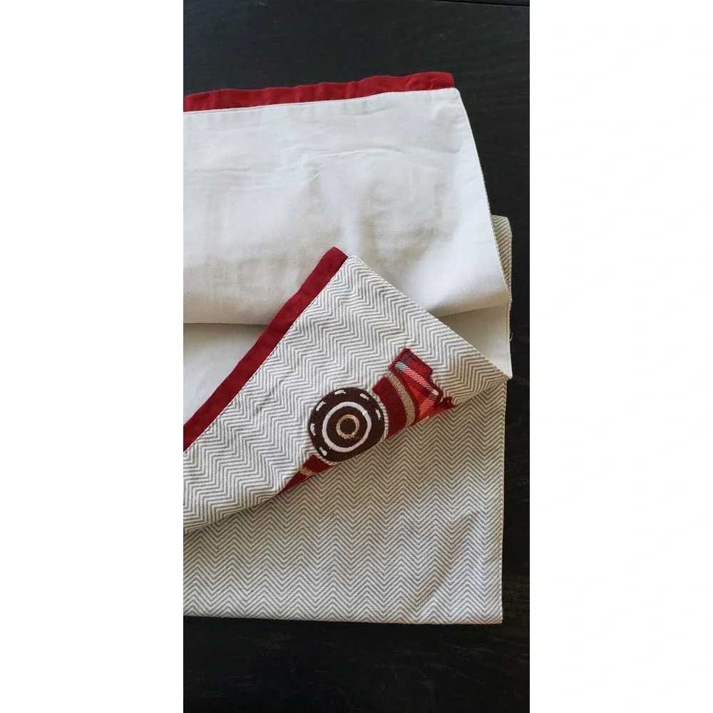 Holiday Table Runner Christmas Red Truck Christmas Tree nwt‎ plaid Threshold